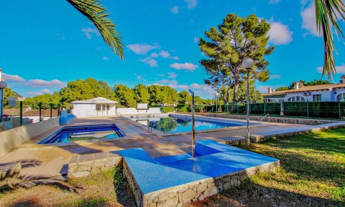 Pinar del Advocat Apartment | Flor - cozy bungalow with large comm. pool in Moraira