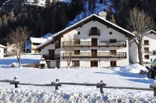 Gressoney-Saint-Jean Apartment | Flora Alpina apartments-Residenza Verdebjo