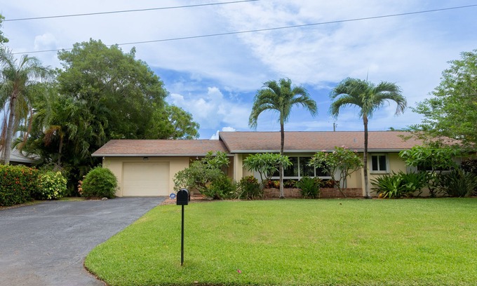 Boynton Beach Villa | Florida Oasis w/Pool Near Beach & Atlantic Ave