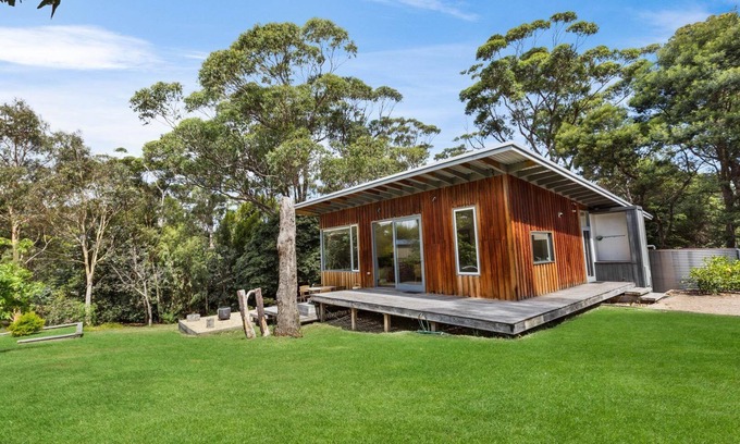 Lake Tyers Beach House | Flounder - Only a short walk to the Lake Tyers foreshore and 90 Mile beach