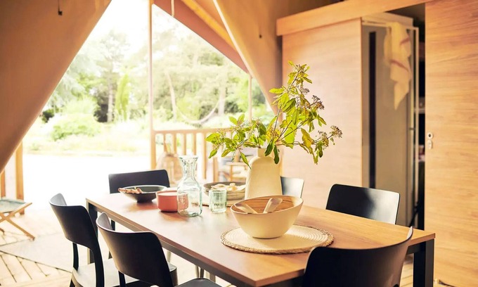 Cordelle House | Flower Camping de Mars * - Woodlodge Loire View Comfort 34m2 - 3 bedrooms + terrace 6 people