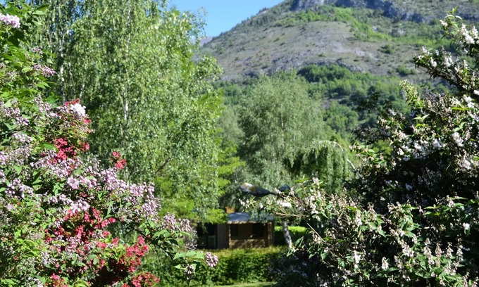 Vicdessos House | Flower Camping LA BEXANELLE * - Mobile home PMR Comfort 36m2 - 2 bedrooms + semi-covered terrace 4 people