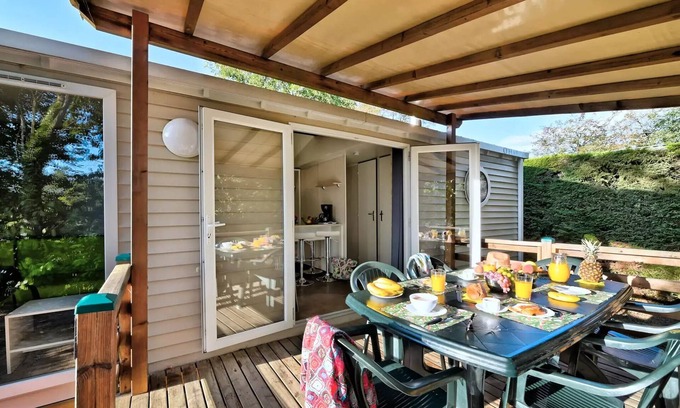Anneyron House | Flower Camping La Chataigneraie * - Mobil home Comfort 29 m2 (2 bedrooms) + covered terrace + TV 6 persons