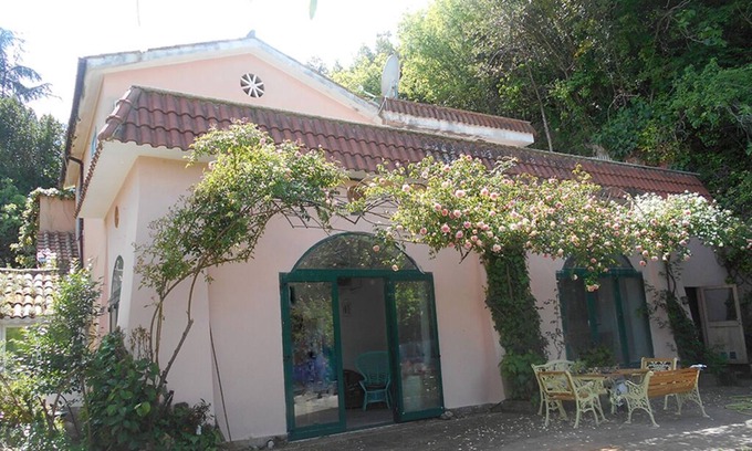 Filacciano Villa | Flowering Orchard - Villa with park, vegetable garden and pool near Rome - Pet friendly