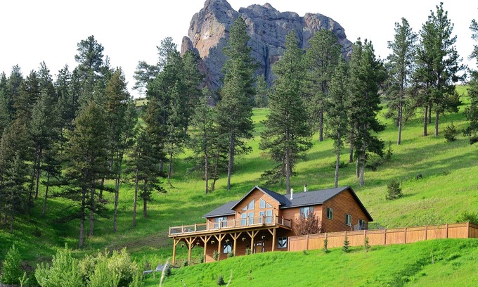 Cascade House | Fly Fishing - "Ten & Two Lodge"