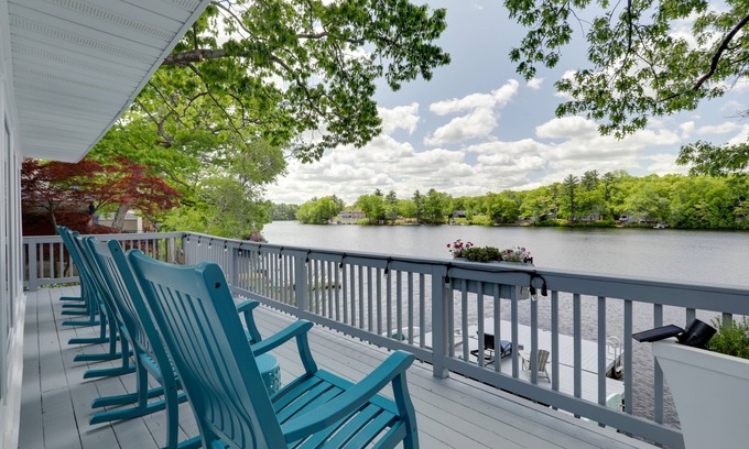 Plainville House | Football Fans Lake Retreat - 5 Mins to Gillette!