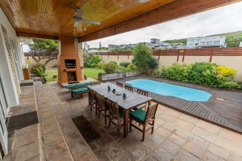Kini Bay House | Footprints In The Sand - Kini Bay