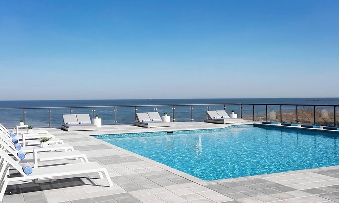 Northeast Virginia Beach Hotel | For the Whole Family! 3 Great Units, Onsite Pool, Near Cape Henry Lighthouse