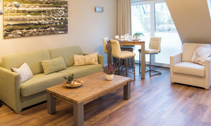 Murwik Apartment | Fördewald - WLAN, parking space, washing machine, balcony, 1st floor, TV, bathroom with shower