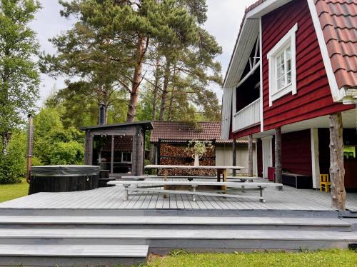 Soitme House | Forest Escape 35min from Tallinn - HotTub & Sauna