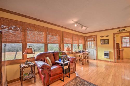 Murphy House | Forest Fantasy Pet-Friendly Smoky Mtn Escape!