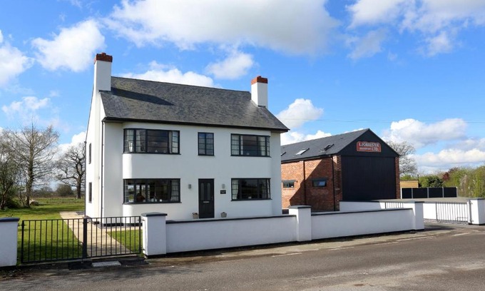 Loppington House | Forrester House