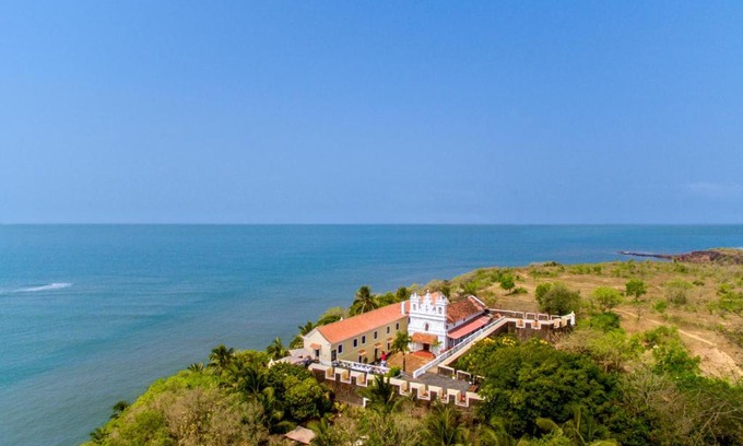 Tiracol Hotel | Fort Tiracol Goa