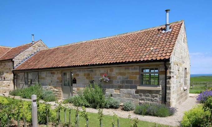 Scarborough Cottage | Fortescue Cottage-IXA