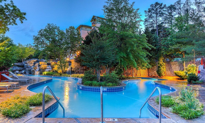 Pigeon Forge Condo | Four Bedroom Condo - 4 Kings