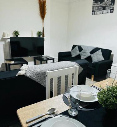 Tower Hill Apartment | Four bedroom property for 10 guests, great location Aldgate E1 close to Tower bridge