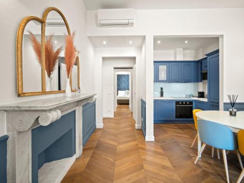Duomo Apartment | Four Season's Ghibellina Luxury Apartment 300 mt from Duomo