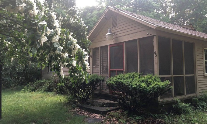 Brattleboro House | Four Season Woodsy Retreat with Private Pool. Skiing, Hiking, Kayaking