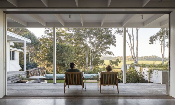 Crabbes Creek House | Four Winds! Architecturally renovated & designed with Pool and Panoramic Views