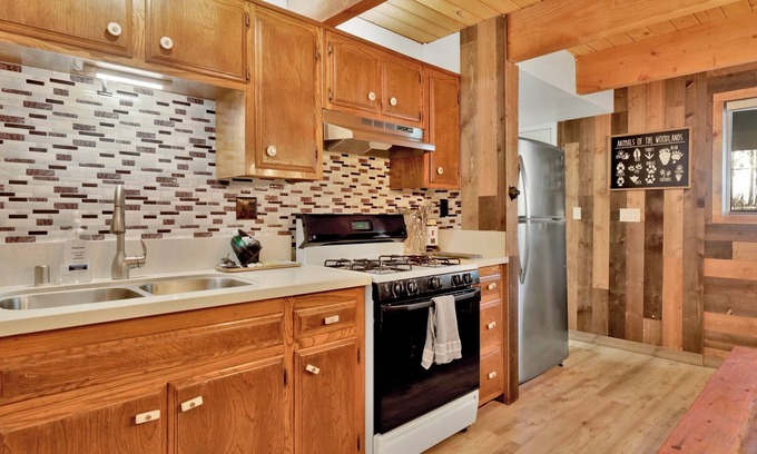 Fox Farm Cabin | Fox & Bears Retreat#2190
