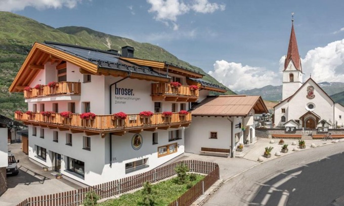 Obergurgl Bed & Breakfast | Frühstückspension Broser