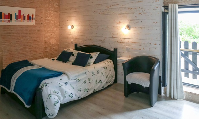 La Chapelle-Saint-Martin-en-Plaine House | The House