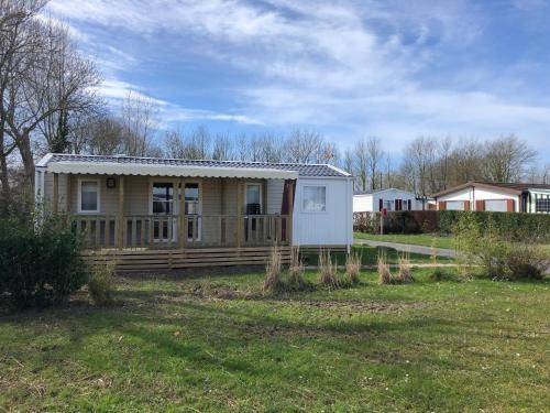 Saint-Quentin-en-Tourmont Resort | 250 m² Resort ∙ 4 bedrooms ∙ 14 guests
