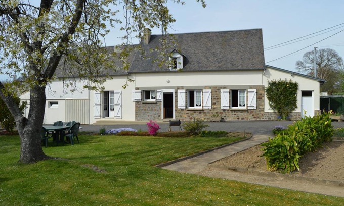 Saint-Quentin-sur-le-Homme House | 95 m² Gîte ∙ 3 bedrooms ∙ 6 guests