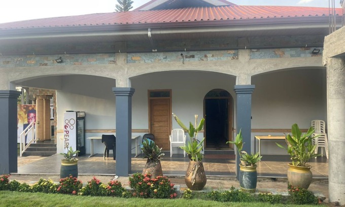 Nungua Apartment | FREDERICK DEDE-BENEFOR APARTMENTS