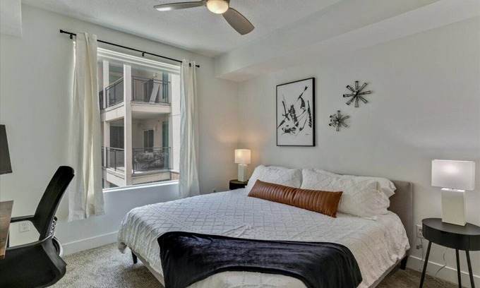 Downtown Salt Lake City Apartment | Free Parking/Pool/Hot Tub/Gym/King Bed/Workspace