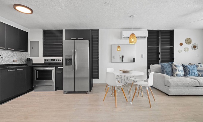 Parque Apartment | Free Parking | Smart TV | Near The Beach | AC