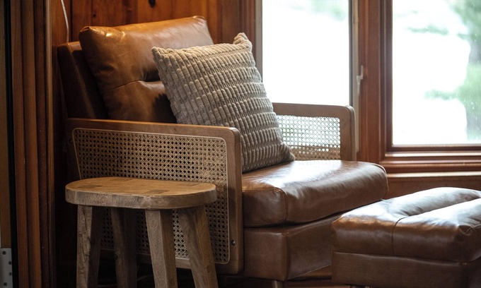 Luck Cabin | FREE Pontoon September Mon - Thursday