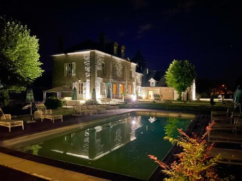 Saint-Pantaleon-de-Larche House | French Corréze Moulin Bleu