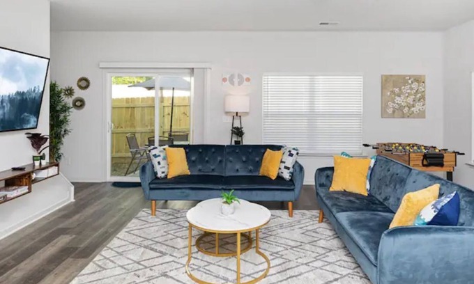 Charlotte House | Fresh & Comfy Near Uptown w/HotTub & Private Yard