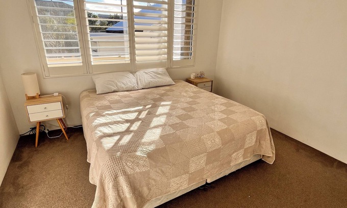 Freshwater Apartment | Freshwater sunny whole apartament