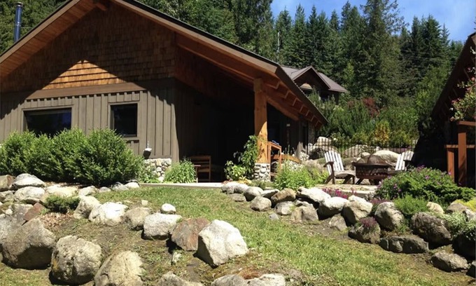 New Denver Cabin | Freya's Cabin at Big Bay Stays: Your Lakeside Haven for Rejuvenation & Adventure