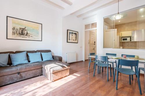 El Camp de l'Arpa del Clot Apartment | Fridays Flats Charming Apartment In Clot