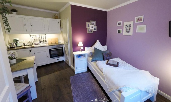 Dersdorf Apartment | Friendly Home - Einzelappartement "Calm" Köln Bonn Phantasialand