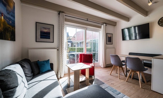 Ameland Apartment | Friese Antillen is a courtyard of 8 homes near of the beach and village Hollum.