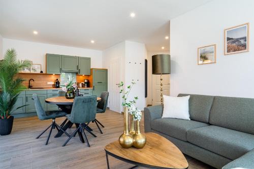 Greetsiel Apartment | FriesenKOJE 1 mit Garten,Hund willkommen!