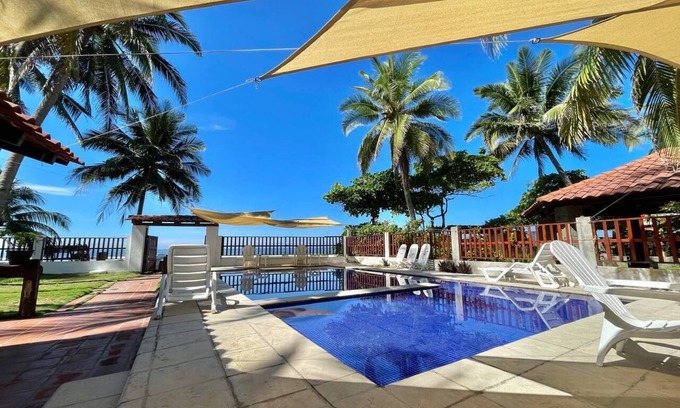 Barra de Santiago House | Front row beach ranch on the seafront in Barra de Santiago