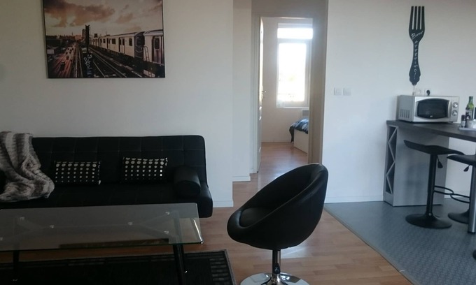 Armentieres Apartment | Full center, 5 minutes. station, near Lille and Fromelles, N. 3