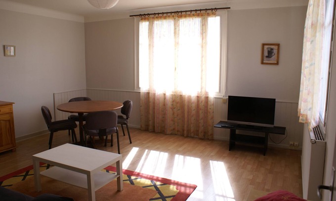 Tarbes Cabin | Full housing on the 1st floor of a detached house