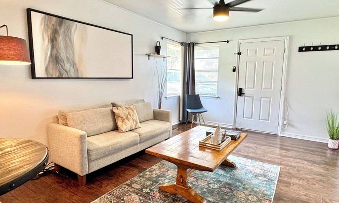 Central Oklahoma City Apartment | Full-Setup Studio | 9 Mins to OKC State Fair | Rainfall Shower #37A