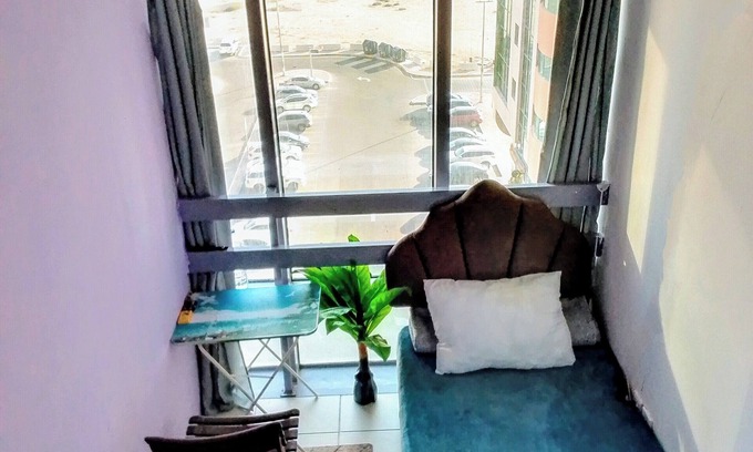 Al Zahiyah Apartment | Fully closed partition