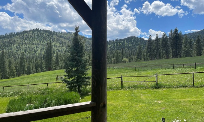 Darby House | Fully Equipped Montana Guest Home w/kitchen, laundry, hot tub and hiking