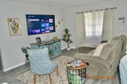 St. Cloud House | Fully Furnished Home in St Cloud