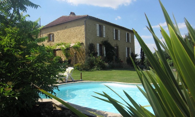 Beaumarches Apartment | Fully renovated gite in Gascon Farmhouse in stunning private rural location.