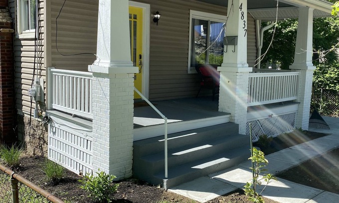 Cincinnati House | Fully restored, hardwood floors, Near Lunken airport and Downtown Cincinnati