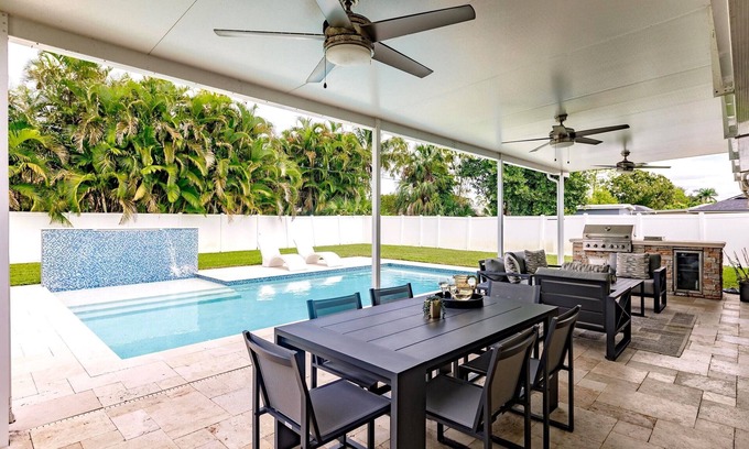 Willoughby Acres House | Fun in the Sun! Heated Pool & Game Room